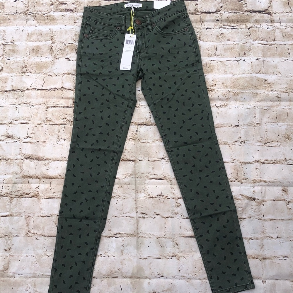 NWT BCBGENERATION Watermelon Slices Jean